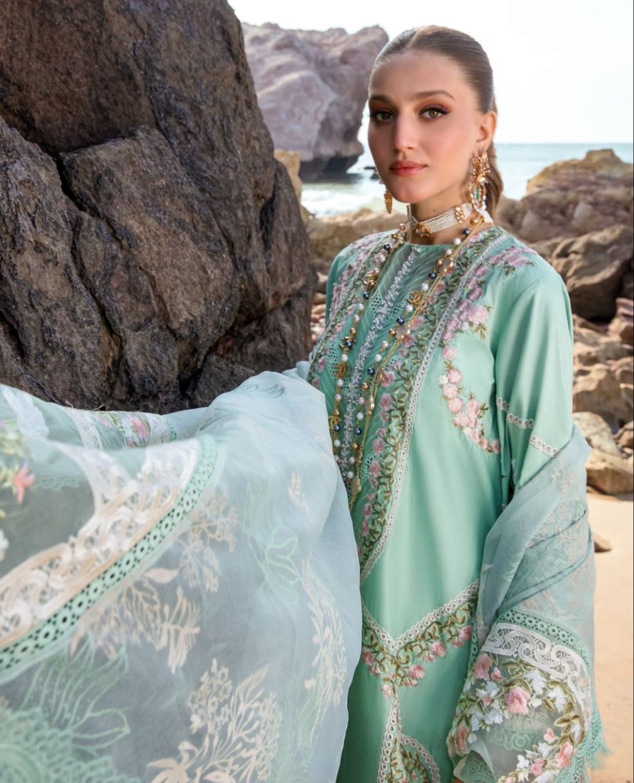 Crimson Exclusive Cotton Lawn Unstitch 3pc-Green