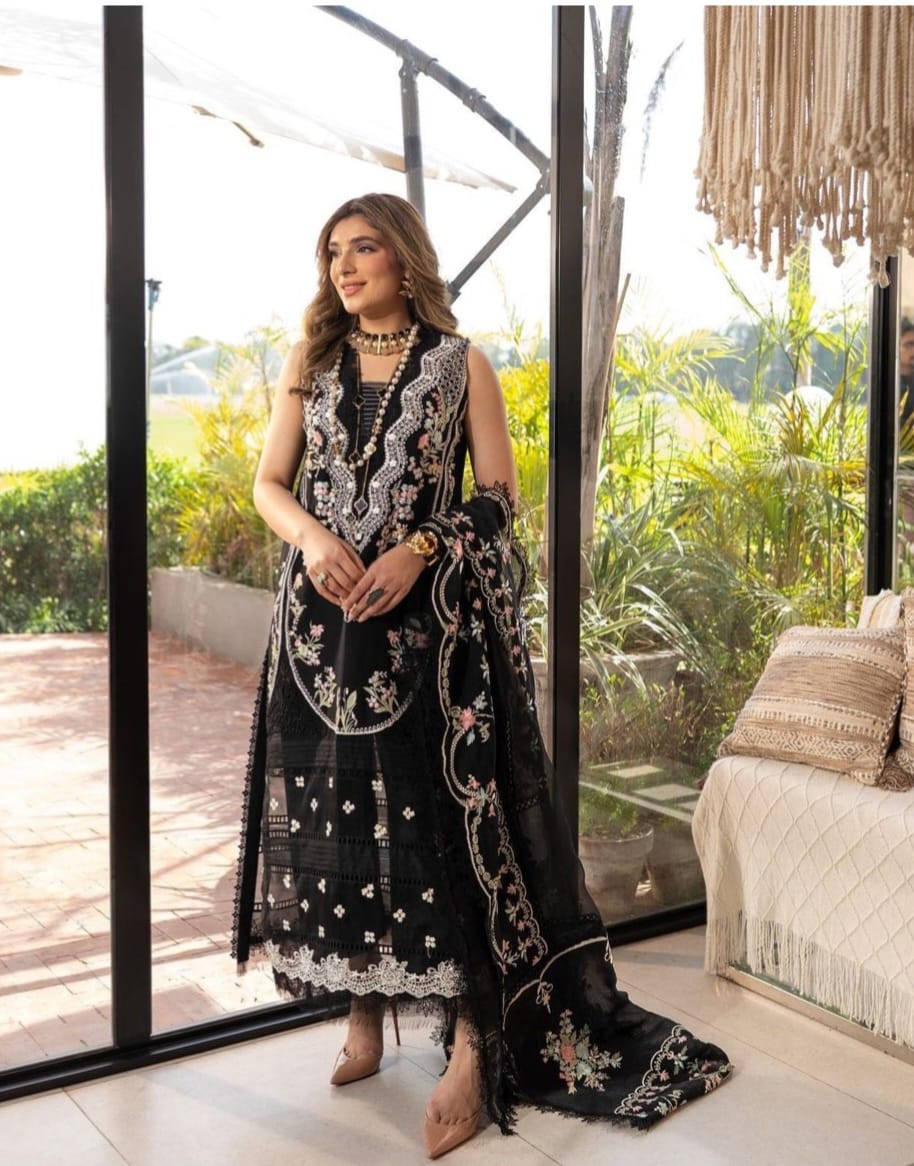 Crimson Exclusive Cotton Lawn Unstitch 3pc D-02